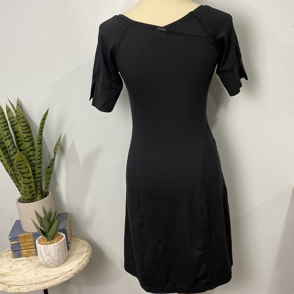 Columbia Omni-wick dress - Picture 6 of 10
